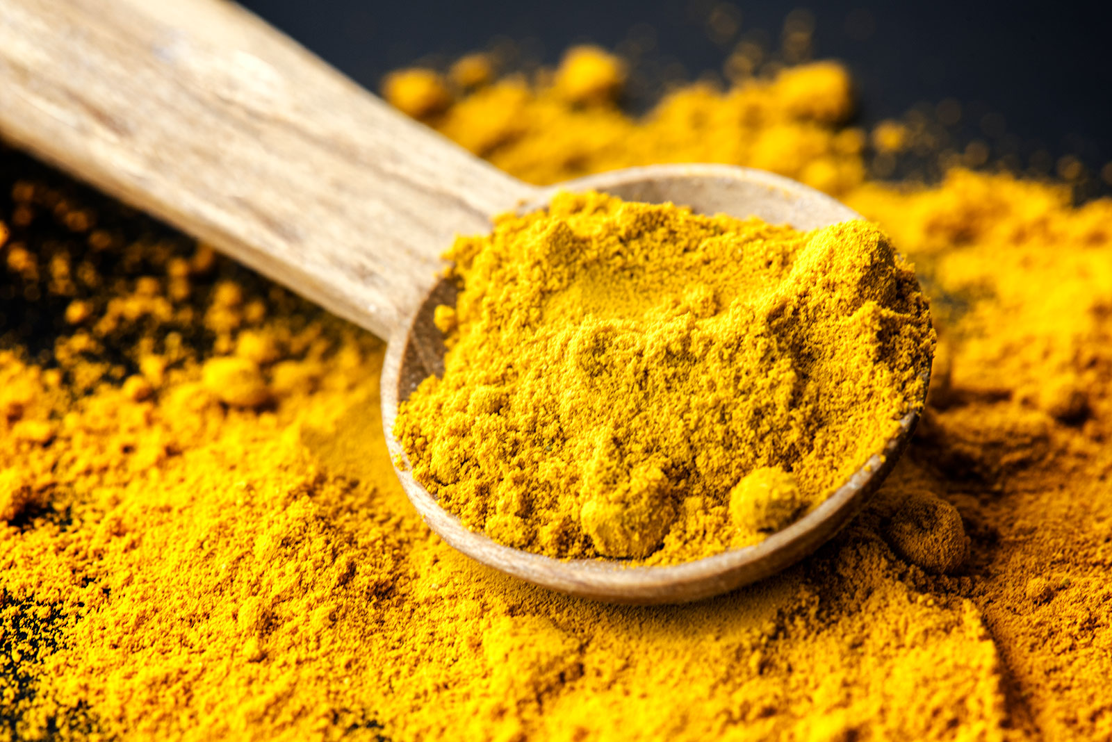 WHY YOU SHOULD BE ADDING TURMERIC TO YOUR COOKING